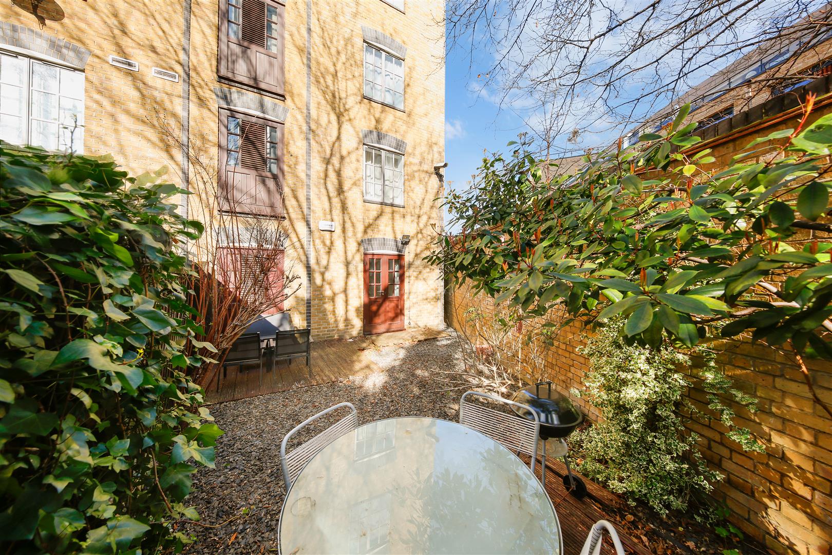 1 Bed, 1 Bath Property For Rent in Canada Water, SE16 7HS